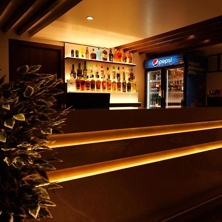 Uva Manish Hotel Кундапур Екстериор снимка