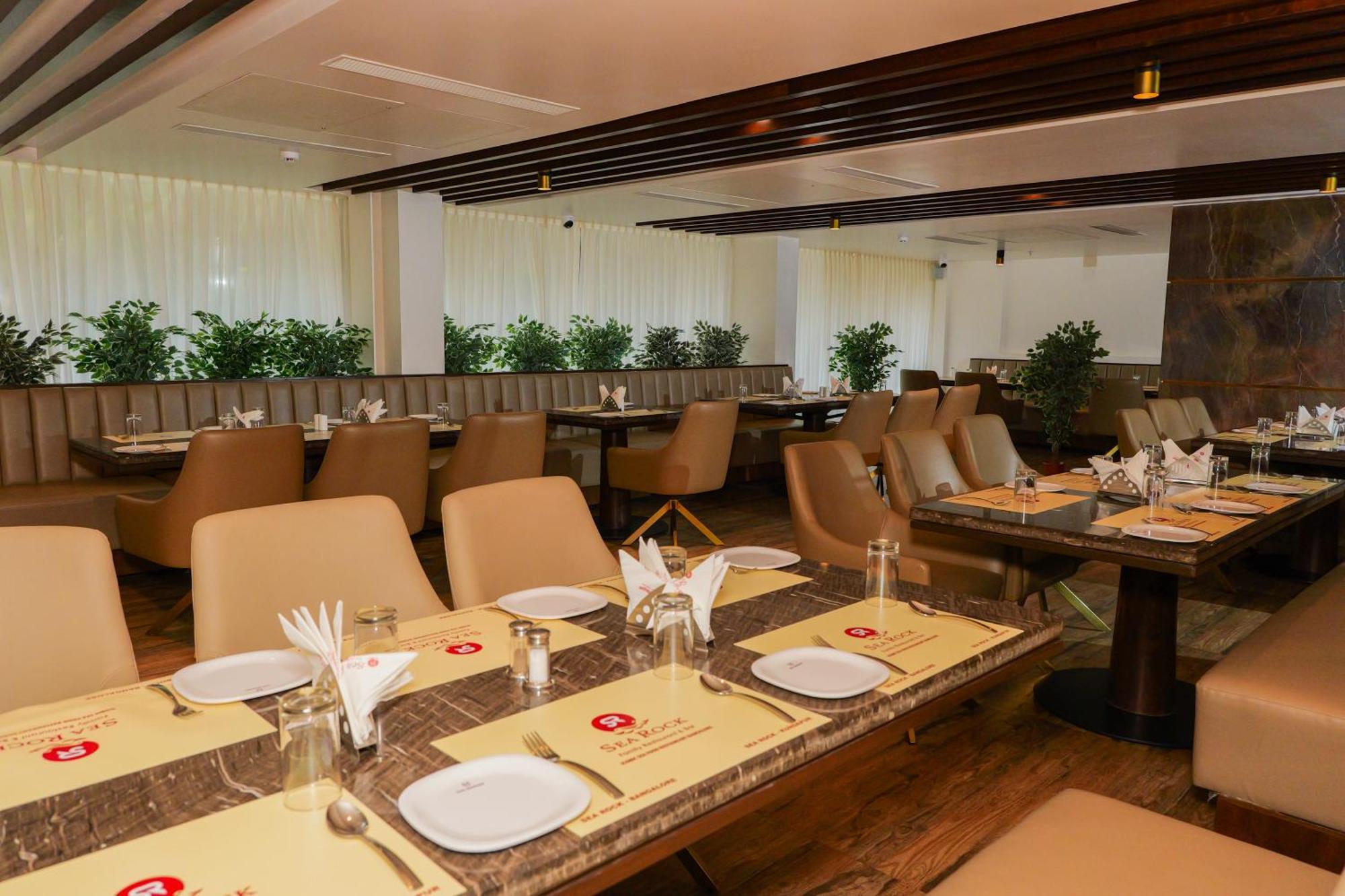Uva Manish Hotel Кундапур Екстериор снимка