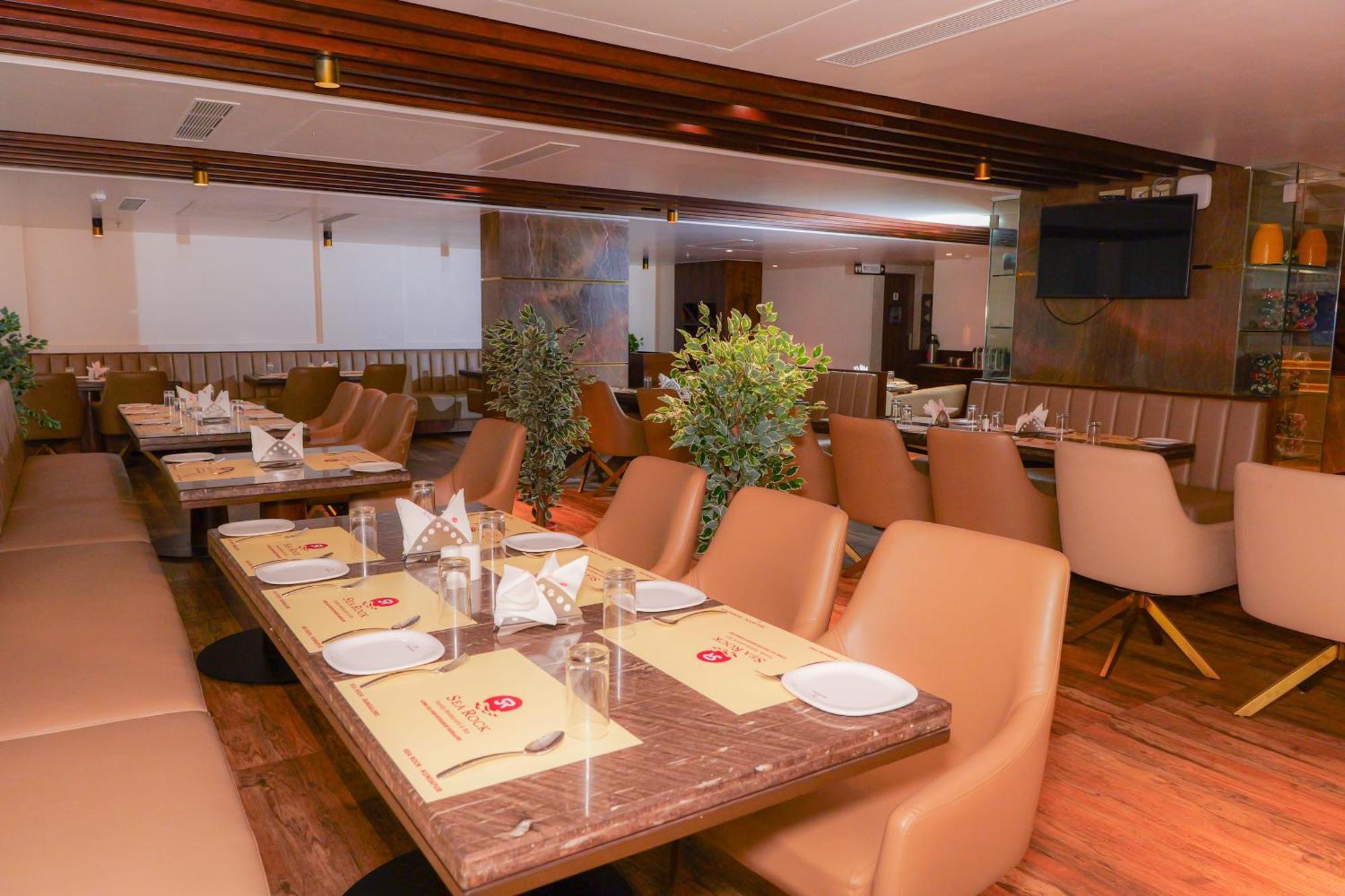 Uva Manish Hotel Кундапур Екстериор снимка
