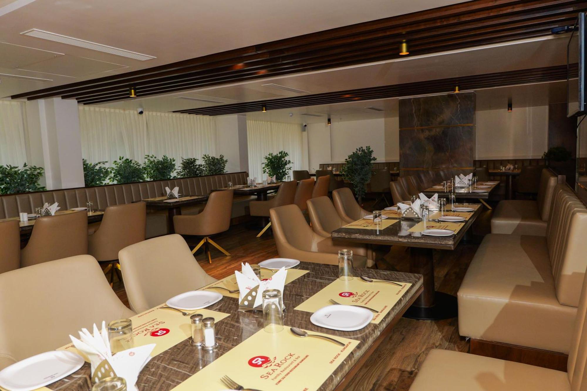 Uva Manish Hotel Кундапур Екстериор снимка