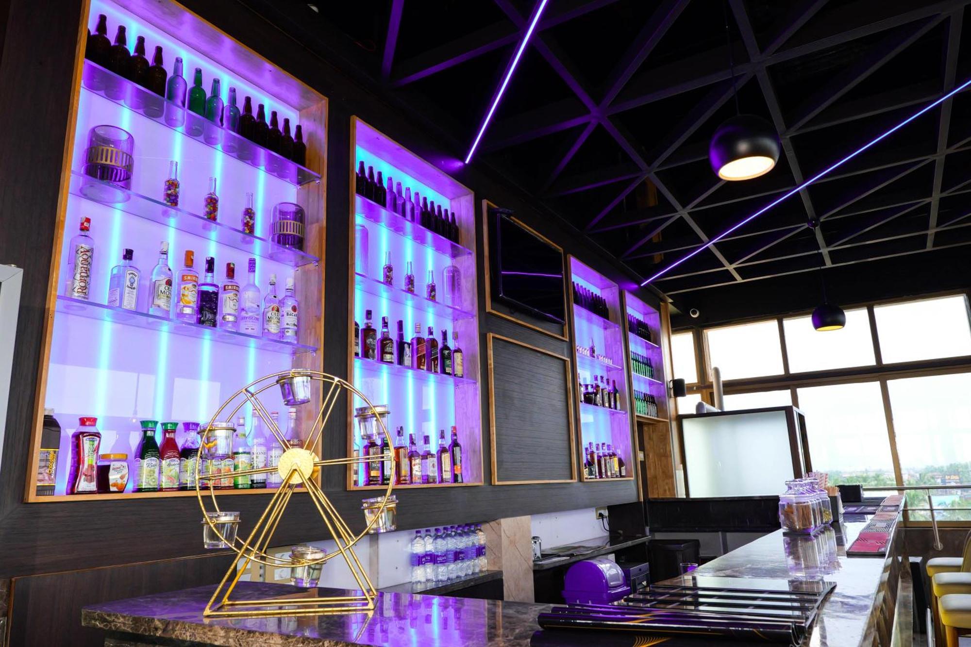 Uva Manish Hotel Кундапур Екстериор снимка